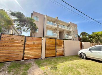 Departamento de 3 ambientes, Villa Gesell · Venta Departamento 3 Ambientes C/cochera y Pileta