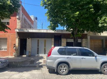 PH de 3 ambientes, Barracas · Venta PH 3 Ambientes Al Frente con Cochera Cubierta y Amplio Patio en Barracas