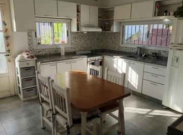 Departamento · 100m² · 3 Ambientes · Departamento en Venta - 2 Dorm. 1 Baño - 112 m² - Bernal