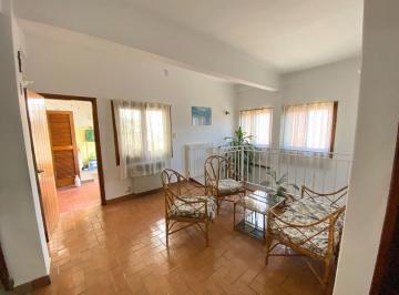 general-san-martin-villa-ballester-alquiler-casa-5-o-mas-ambientes · Casa de 5 Ambientes con Patio, Balcon y Cochera