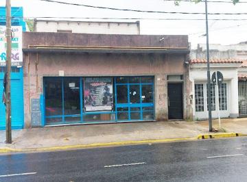 Local comercial · 132m² · Venta de Local C/vivienda a Refac Esq Eva Peròn