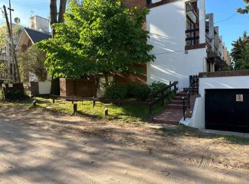 Departamento · 90m² · 4 Ambientes · 1 Cochera · Venta Triplex Pinamar