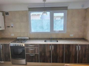 Casa · 58m² · 3 Ambientes · Casa en PH en Barrio Las Victorias