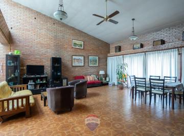 Casa · 378m² · 8 Ambientes · 4 Cocheras · Venta Casa 4 Dorm Altos de Villa Cabrera Córdoba