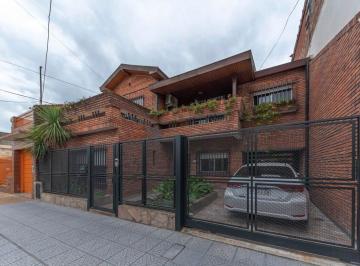 Casa · 193m² · 5 Ambientes · 2 Cocheras · Venta Casa 5 Ambientes Loma Hermosa