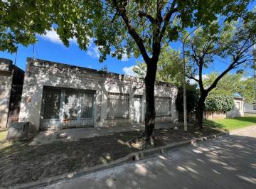 Casa · 81m² · 3 Ambientes · 1 Cochera · Casa en Venta en Pergamino a Refaccionar