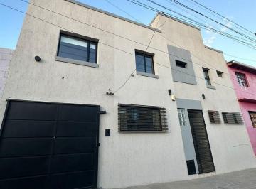 PH · 107m² · 4 Ambientes · 1 Cochera · Casa 3 Dorm. Barrio Pueyrredon