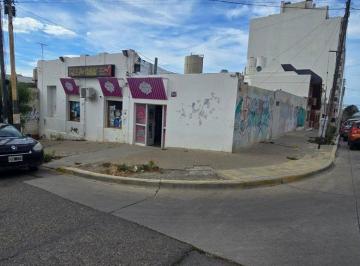Casa · 173m² · 6 Ambientes · Venta Casa con Local, Departamento y Deposito