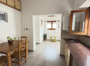 Departamento · 42m² · 3 Ambientes · 1 Cochera · Departamento en Venta Tolosa, 2 Dorm.