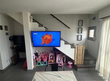 Departamento · 64m² · 3 Ambientes · 1 Cochera · Departamento con Patio y Cochera