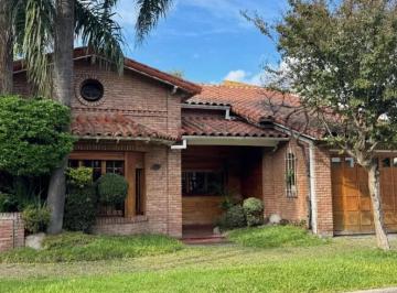 Casa · 170m² · 4 Ambientes · 2 Cocheras · Casa en Venta - 3 Dorm. 2 Baños - Cochera - 360 m² - Ramos Mejía
