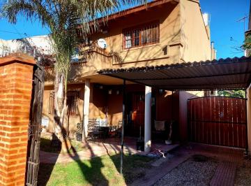 Casa · 219m² · 7 Ambientes · 2 Cocheras · Casa Multifamiliar en Venta - 5 Dorm. 2 Baños - 300 m² - Don Bosco