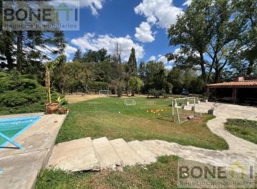 Quinta vacacional · 129m² · 3 Ambientes · Encanto Histórico Rodeado de Naturaleza – Casa con Arboleda