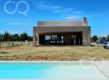 Casa · 140m² · 4 Ambientes · 2 Cocheras · Hermosa Casa en El Campo - Cardales a Estrenar!