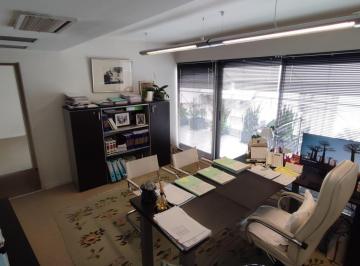 Oficina comercial · 170m² · 7 Ambientes · 1 Cochera · Oficina en Recoleta