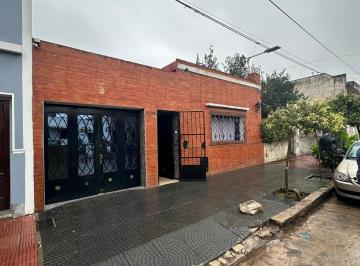 Casa · 190m² · 5 Ambientes · 1 Cochera · Casa en Venta 4 Dorm. Barrio Providencia Córdoba