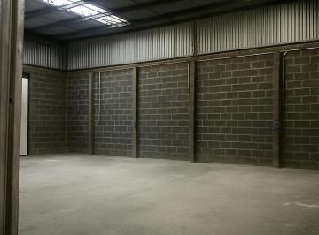 Bodega-Galpón de 4 ambientes, Córdoba · Galpón 140 m² C / Oficinas o Vivienda en Los Boulevares