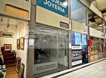 Local comercial · 18m² · • Venta: Oportunidad de Inversión - Local en Galería del Sol