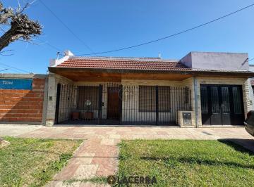 Casa · 165m² · 5 Ambientes · 1 Cochera · Venta de Casa en Munro