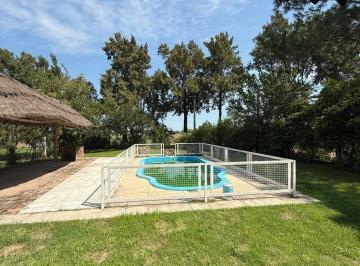 Quinta vacacional · 167m² · 2 Dormitorios · Quinta en Loteo Don Carmelo