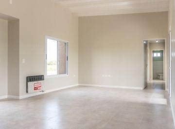 Casa · 148m² · 4 Ambientes · 1 Cochera · Venta Casa a Estrenar La Asunción Club de Campo