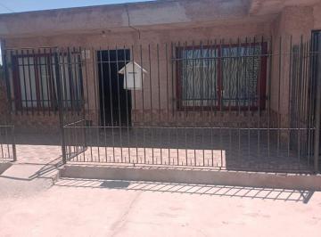 Casa · 162m² · 4 Ambientes · 1 Cochera · Venta de Casa con Departamento en Guaymallen
