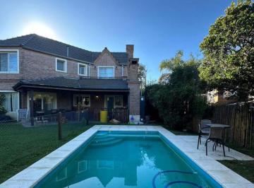 Casa · 185m² · 5 Ambientes · Casa Venta Barrancas de San José Tigre