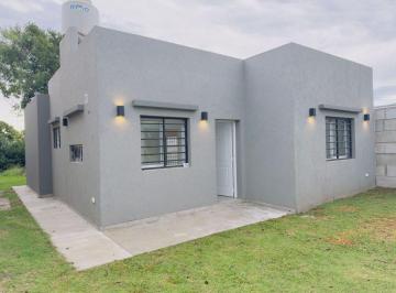 Casa · 69m² · 3 Ambientes · 1 Cochera · Venta Casa 3 Amb Parque 292 m de Lote Fátima Pilar
