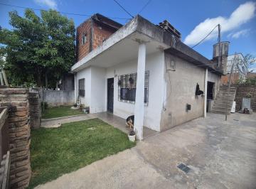 Casa · 95m² · 4 Ambientes · 1 Cochera · Venta Casa 4 Ambientes Hurlingham Patio