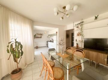 Casa · 165m² · 5 Ambientes · 1 Cochera · Venta Casa 4 Dorm Quebrada con Patio Apta Credito