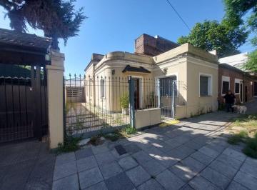 Casa · 136m² · 4 Ambientes · 2 Cocheras · Casa 4 Ambientes Alquiler Santos Lugares