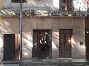 PH · 200m² · 7 Ambientes · Venta Casa Mas 2 Departamentos Barrio Alberdi