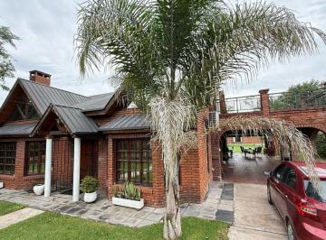 Quinta vacacional · 460m² · 5 Dormitorios · 4 Cocheras · Venta de Casa Quinta con Pileta La Reja Moreno