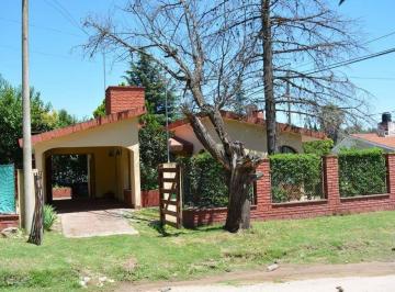 Casa · 76m² · 3 Ambientes · 1 Cochera · Venta Casa 2 Dorm Playas de Oro Carlos Paz Pileta