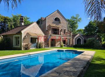 Casa · 399m² · 6 Ambientes · 2 Cocheras · Casa 6 Ambientes Venta Carmel Country Club /2000 m²