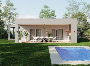 Casa · 95m² · 4 Ambientes · 1 Cochera · Casa 4 Ambientes con Pileta Fincas Joven en Constr