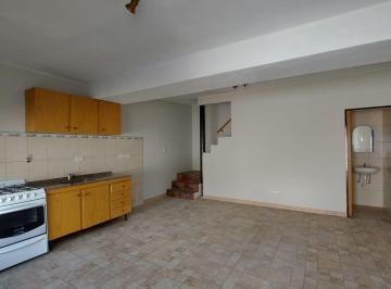 PH · 60m² · 3 Ambientes · Alquiler - PH 3 Amb. en San Isidro en Dos Plantas con Jardín