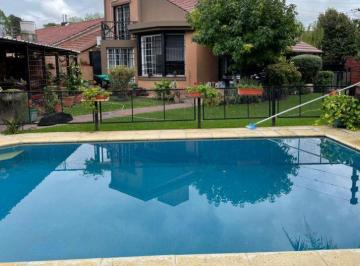 Casa · 150m² · 4 Ambientes · 1 Cochera · Casa 4 Ambientes - Venta - Monte Grande - 2 Plantas - Quincho - Parrilla - Piscina