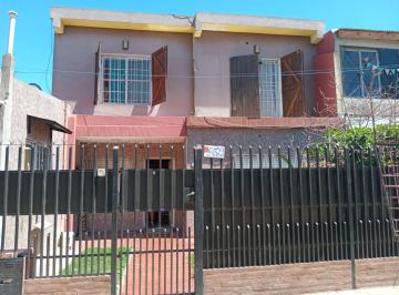 Casa de 6 ambientes, Moreno · Casa en Moreno - Zona Barrio "Las Flores"