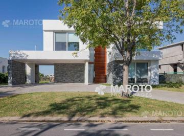 Casa · 450m² · 7 Ambientes · 3 Cocheras · Casa en Venta en Puertos - Marinas - Maroto Propiedades