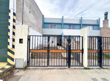 Casa · 60m² · 3 Ambientes · Venta de Dúplex Canal V Neuquén