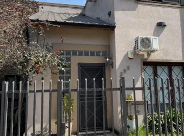 Casa · 150m² · 4 Ambientes · 1 Cochera · Casa en Dos Plantas