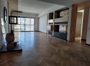 Departamento · 101m² · 4 Ambientes · Luminoso Piso Sobre Av Medrano 3 Amb. C/dep Al Fte