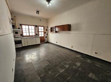 PH · 60m² · 2 Ambientes · PH 2 Ambientes Al Frente C/ Dos Baños - Lanús Oeste