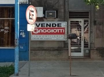 Casa · 312m² · 10 Ambientes · 2 Cocheras · Casa en Pleno Centro Sobre Av Lehmann