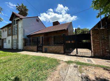Casa · 161m² · 4 Ambientes · Viamonte 100, Baigorria, Casa 3 Dorm. + Depto 1 Dorm.