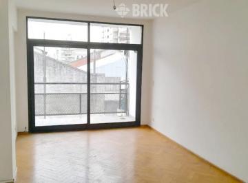 Departamento · 45m² · 2 Ambientes · Alsina Al 2600 - Tal Cfte Impec Bcon T/sol Gran Living - Balvanera