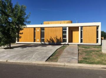 Casa de 4 ambientes, Escobar · Venta Casa Barrio Haras Santa María 3domt - 2baños - Pileta. a Estrenar - Escobar