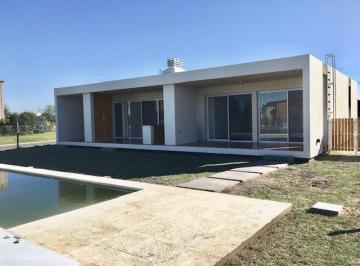 Casa de 4 ambientes, Loma Verde · Casa Venta Barrio Cerrado Haras Santa María 3domt/2baños/pileta/parril. Escobar