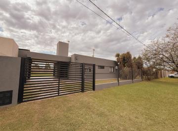Casa · 70m² · 3 Ambientes · 1 Cochera · Rondeau 502